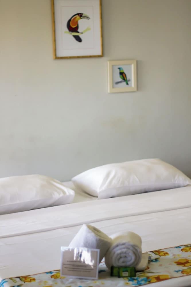 Standard, Triple, 1 Double and 1 Single Bed