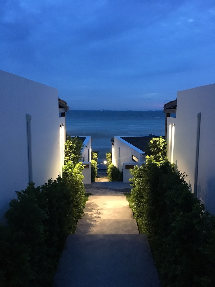 The Humble Villas 30/36