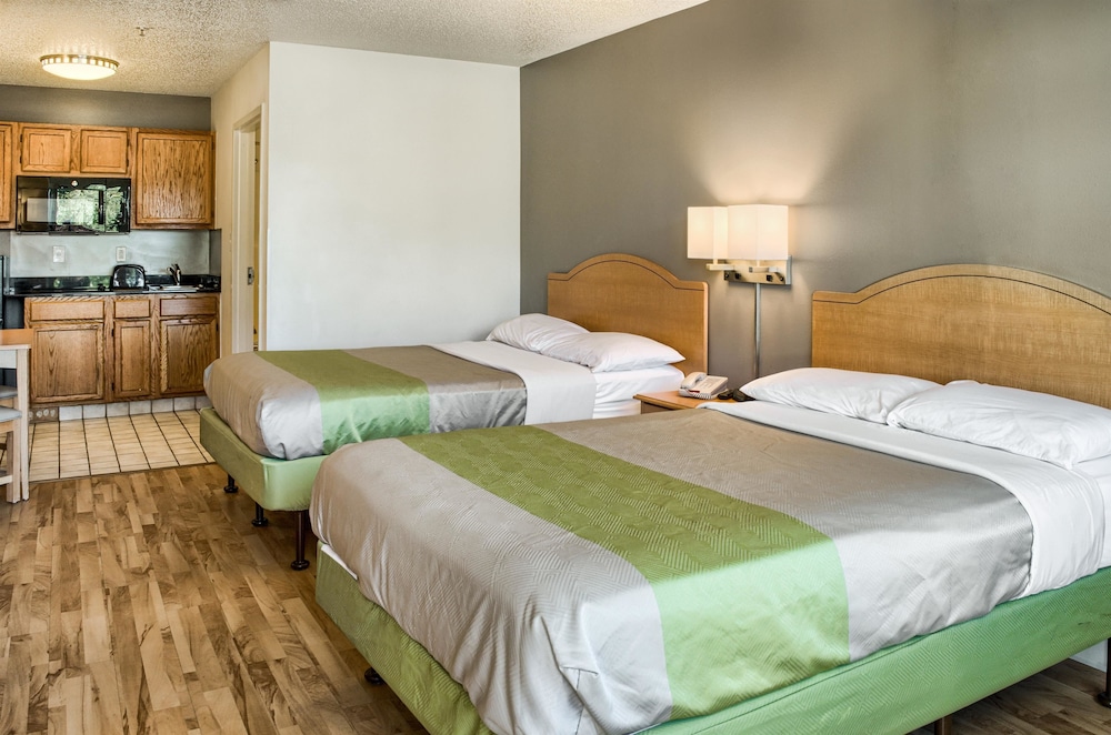 Studio 6 Extended Stay - Ocean Springs, MS 26/53