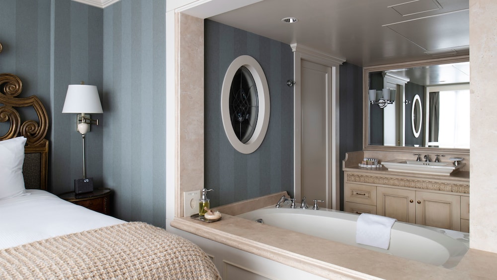 Wedgewood Hotel and Spa 23/50