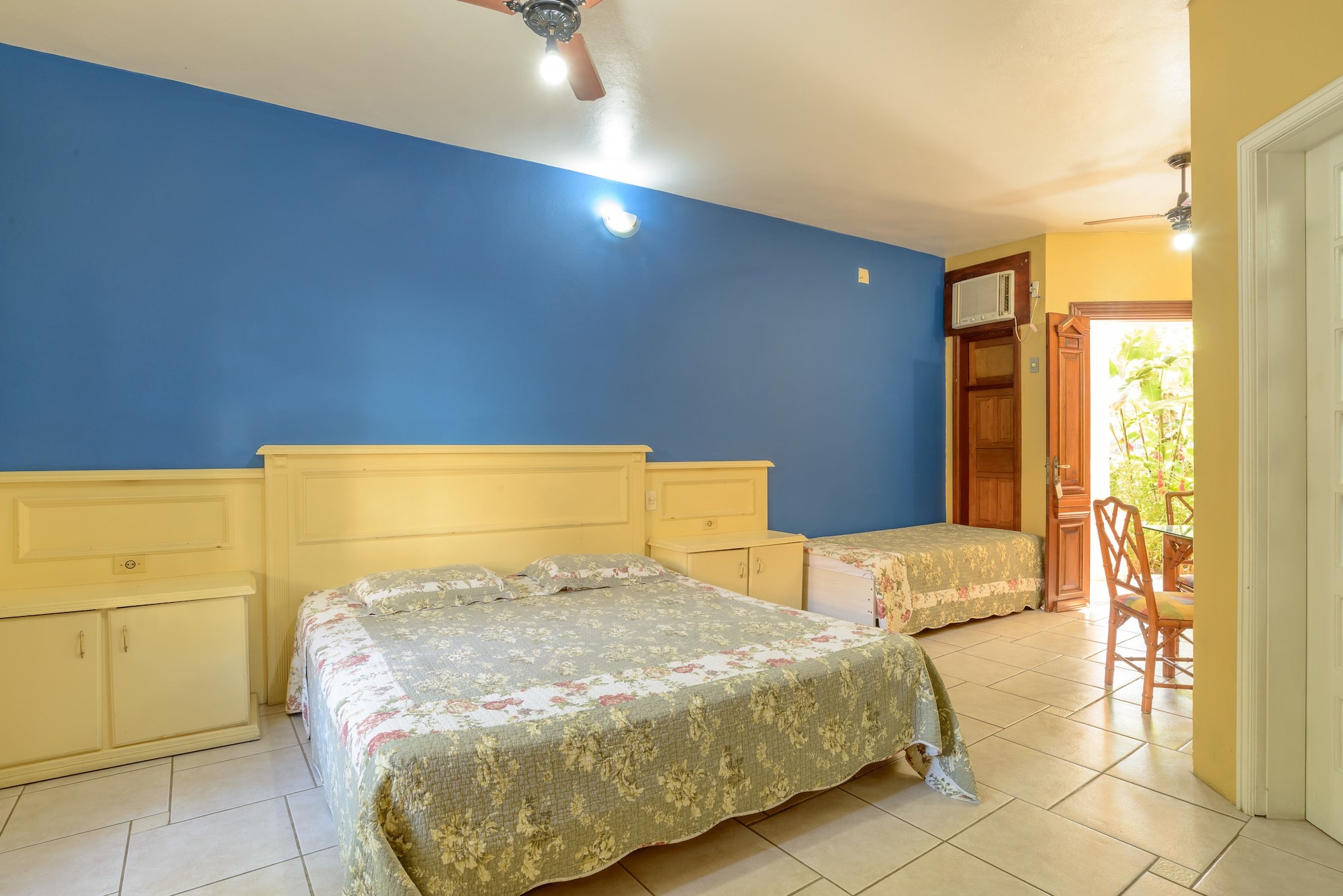 DUPLEX, SUITE