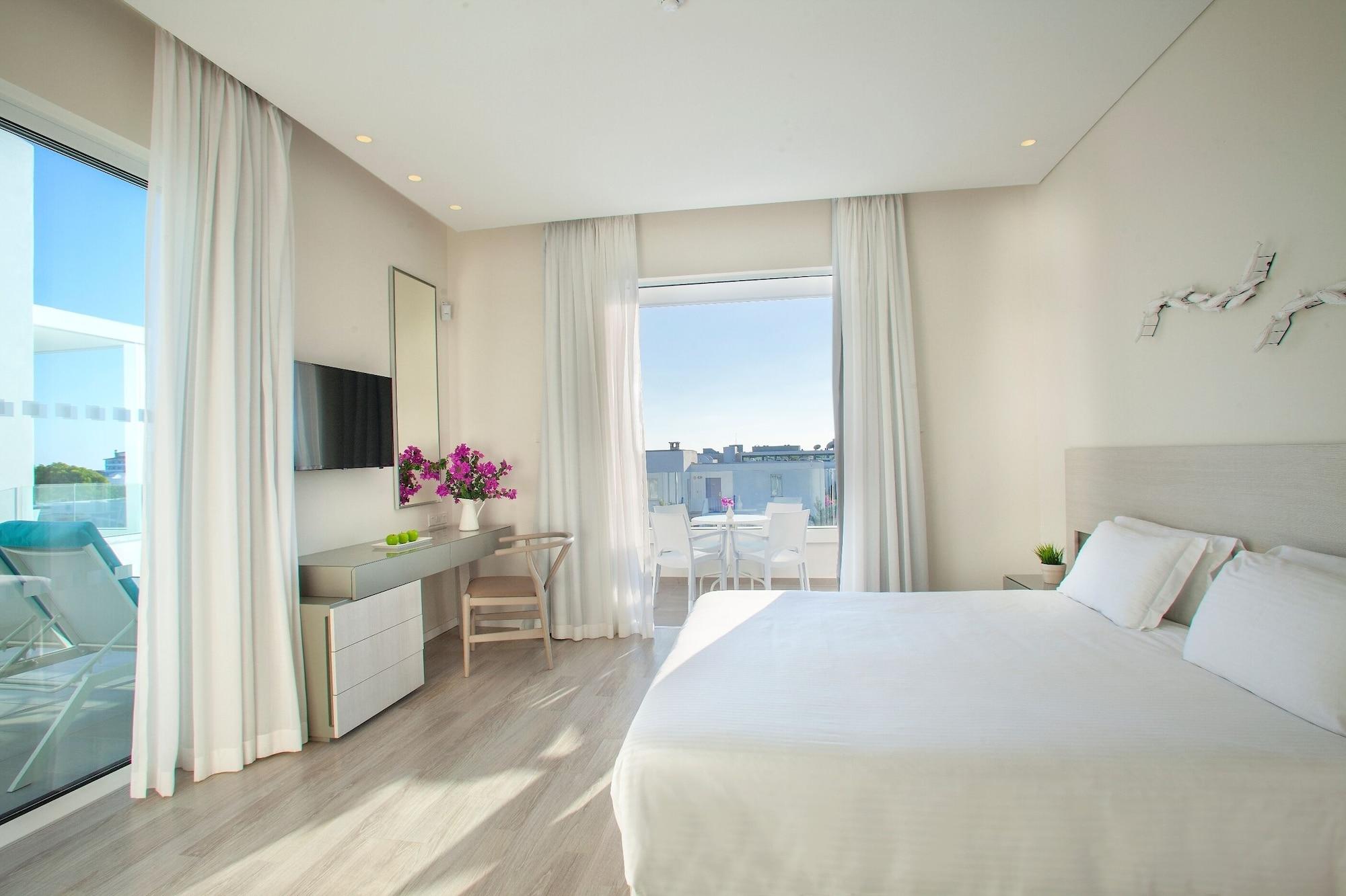 2 Bedrooms, Aegean, Suite