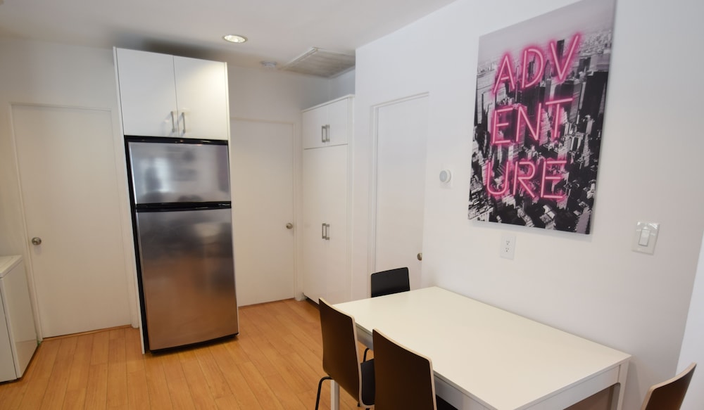 Boutique Hotel 444 18/73
