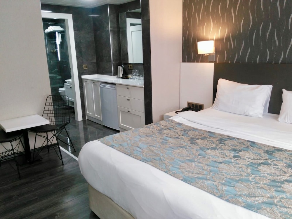 Riva Hotel Alsancak 10/47