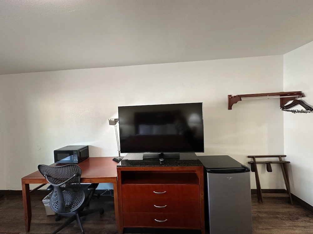 Desert Sands Inn & Suites Albuquerque 14/28