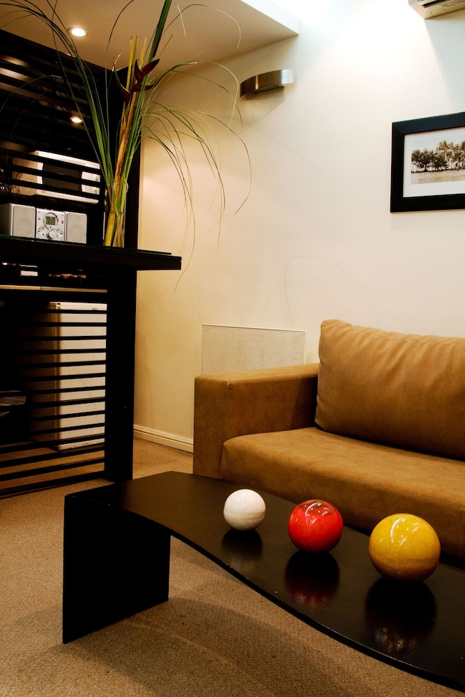 ULISES RECOLETA SUITES 40/64