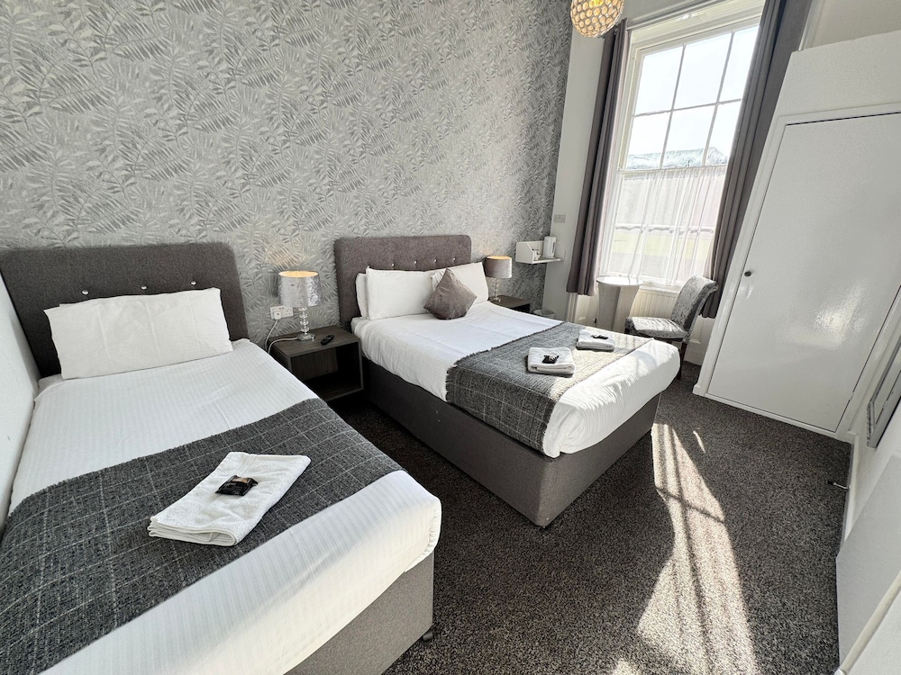 Silver, Family, 1 Double and 1 Single Bed