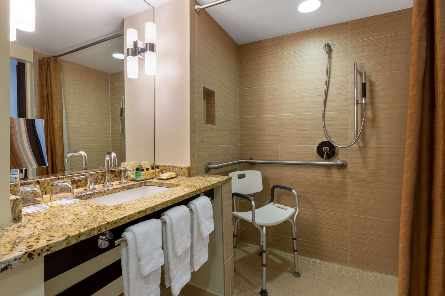 Wyndham Deerfield Beach Resort 51/53