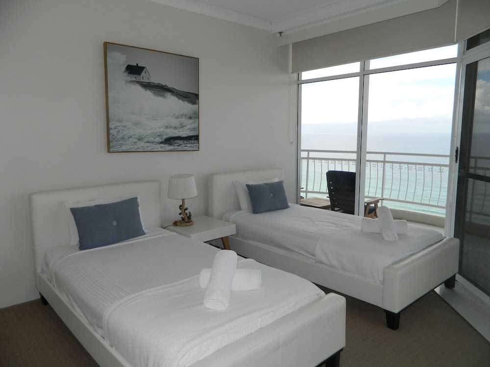 2ND AVENUE BEACHSIDE APARTMENTS 14/73