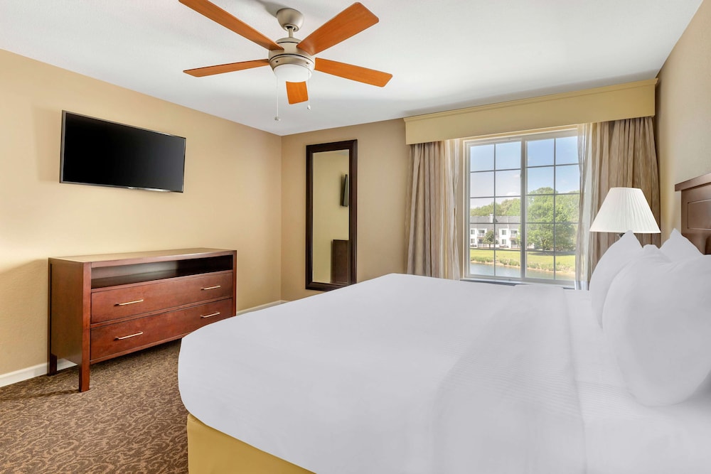 2 Bedrooms, Upstairs, Suite, King and Queen Bed, Sofa، Hilton Vacation Club The Historic Powhatan Williamsburg 26/29