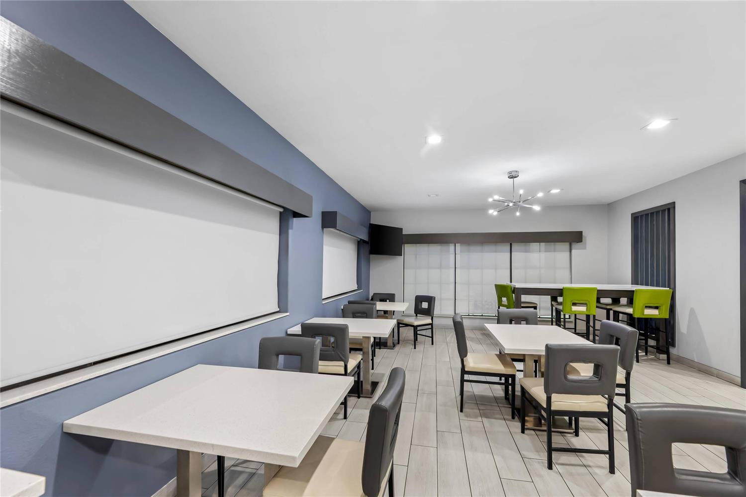 Quality Inn & Suites Rio Grande City, TX 27/39
