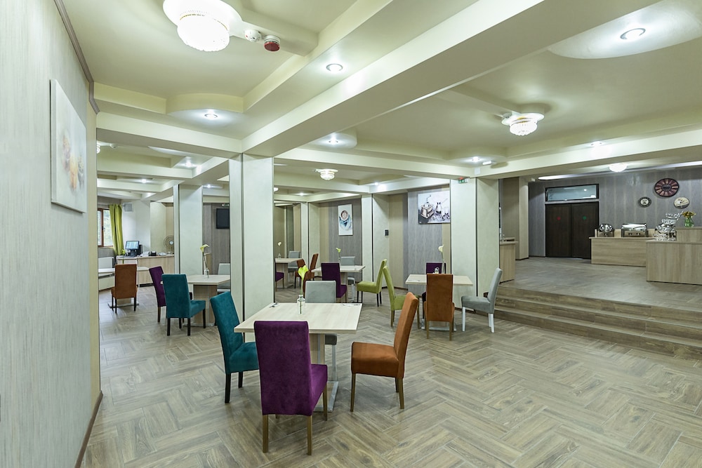 PRESTIGE BOUTIQUE HOTEL CRAIOVA 50/65