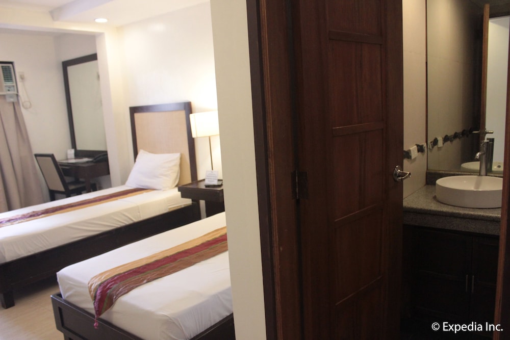 Subic Grand Seas Resort 10/33