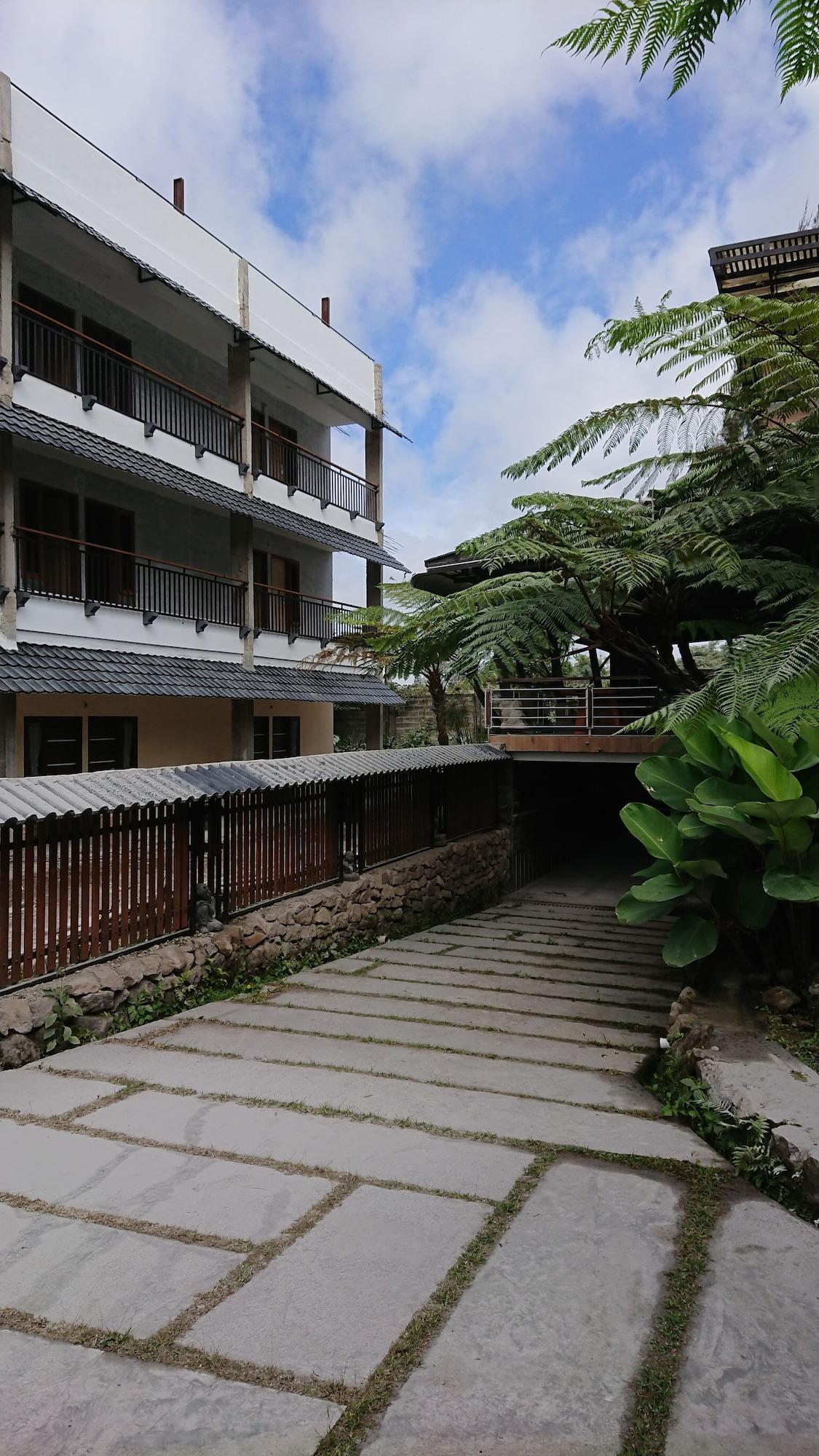 Hotel Kalang Ulu 12/22