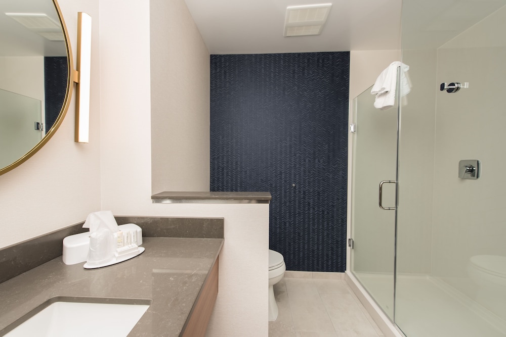 Fairfield Inn & Suites by Marriott Penticton 49/50