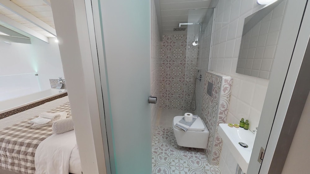 Porto Enetikos Suites 48/50