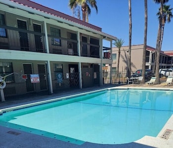 La Quinta Inn Laredo I-35 28/39