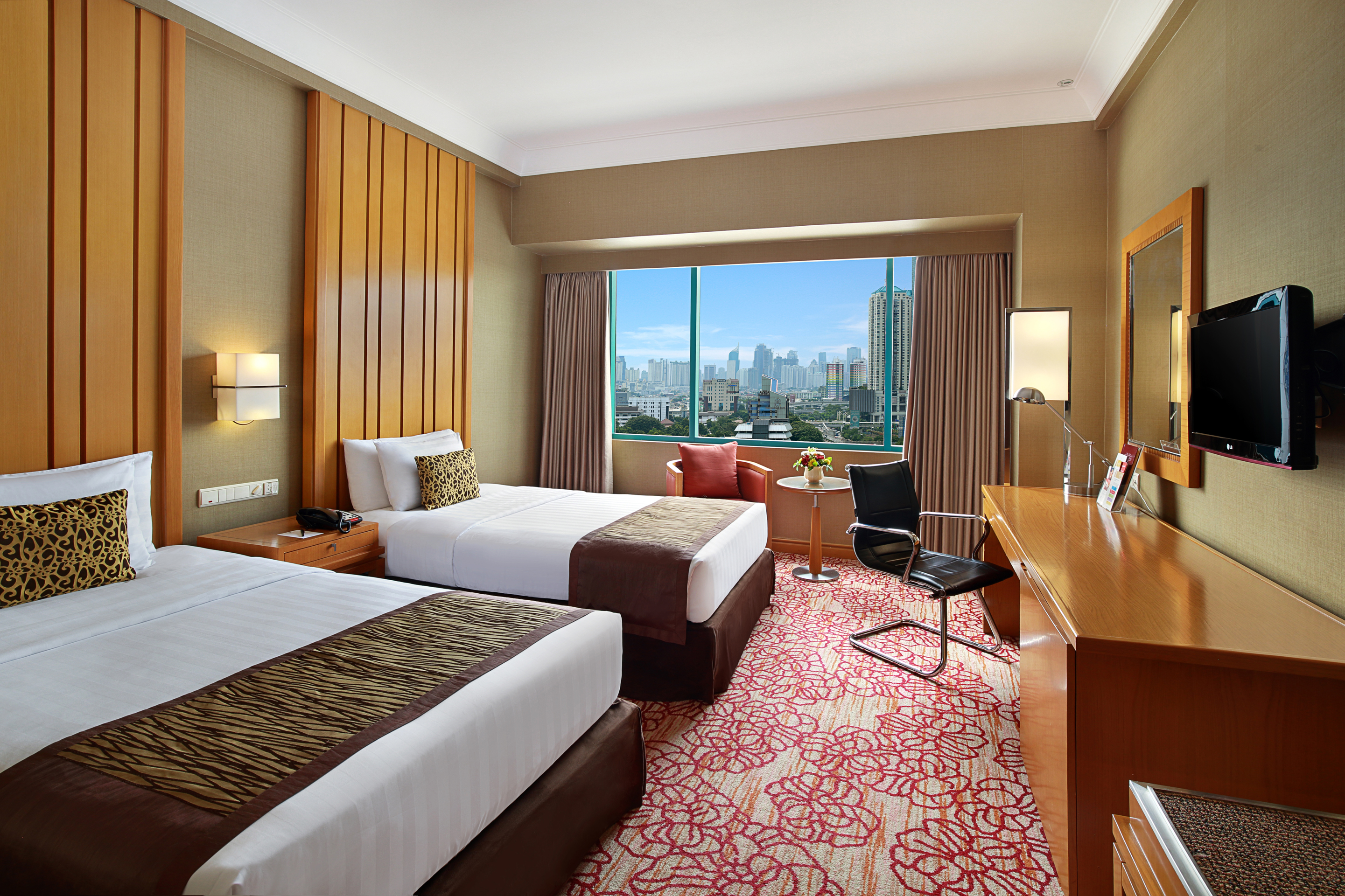 Deluxe, Double or Twin Bed