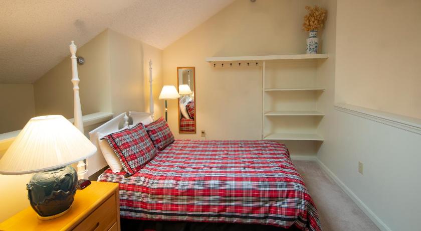2 Bedrooms, Ski in