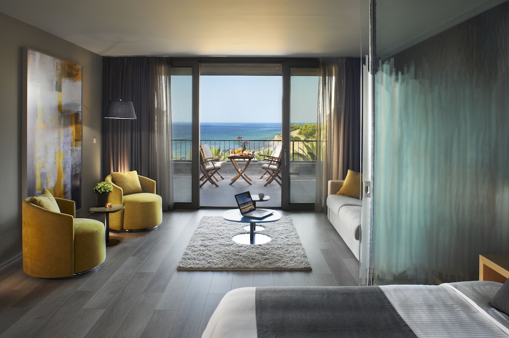 Blue Dolphin Hotel 32/44