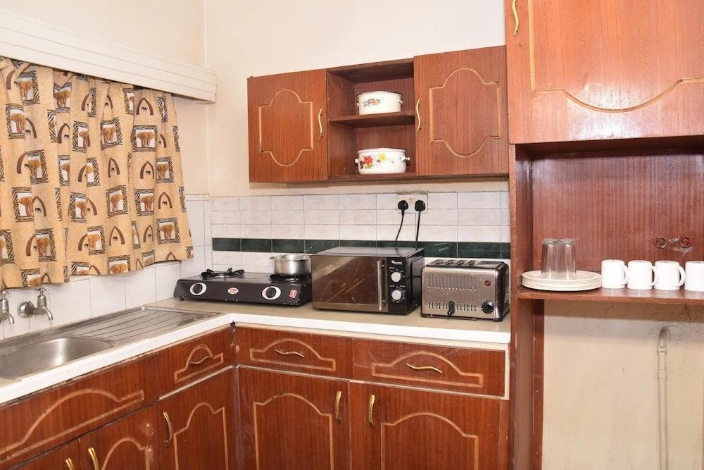 Nairobi Glory Palace Hotel Ltd 3/50