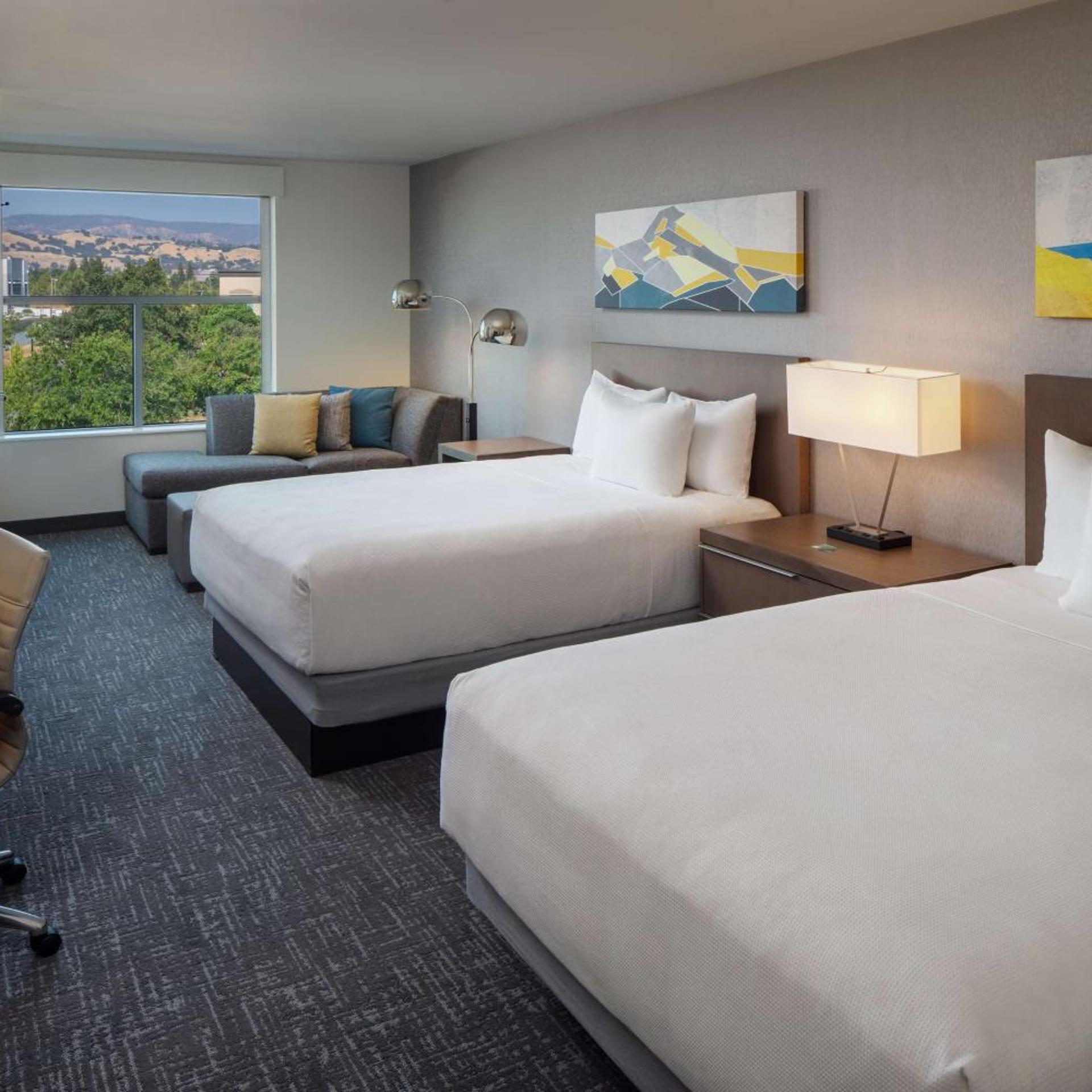 Guest Room, 2 Queen Beds, Den 2/3