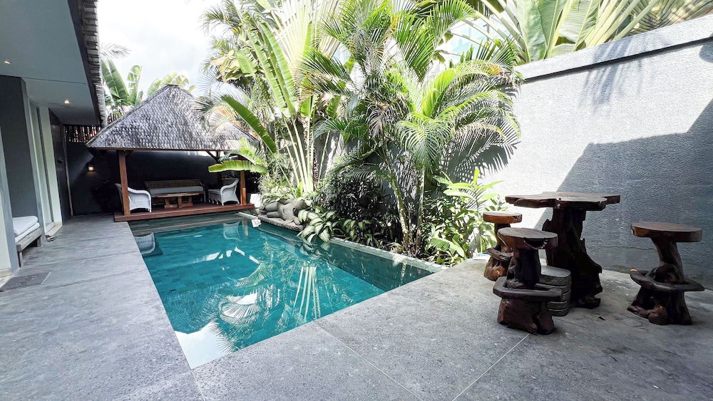 Aq Va Hotel And Villas 74/77