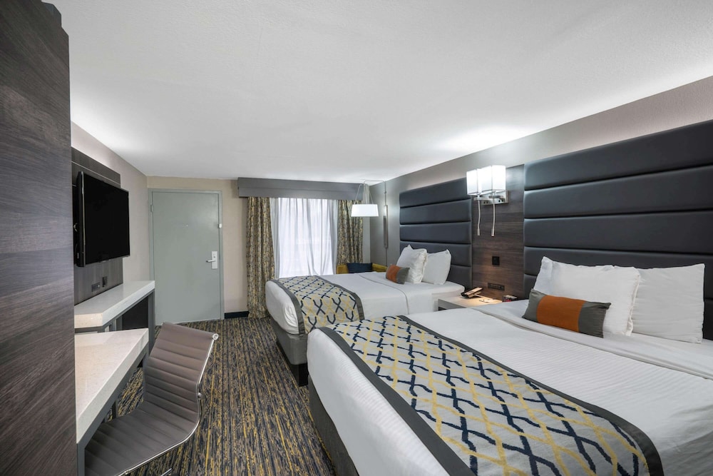 Baymont By Wyndham Murfreesboro 19/42