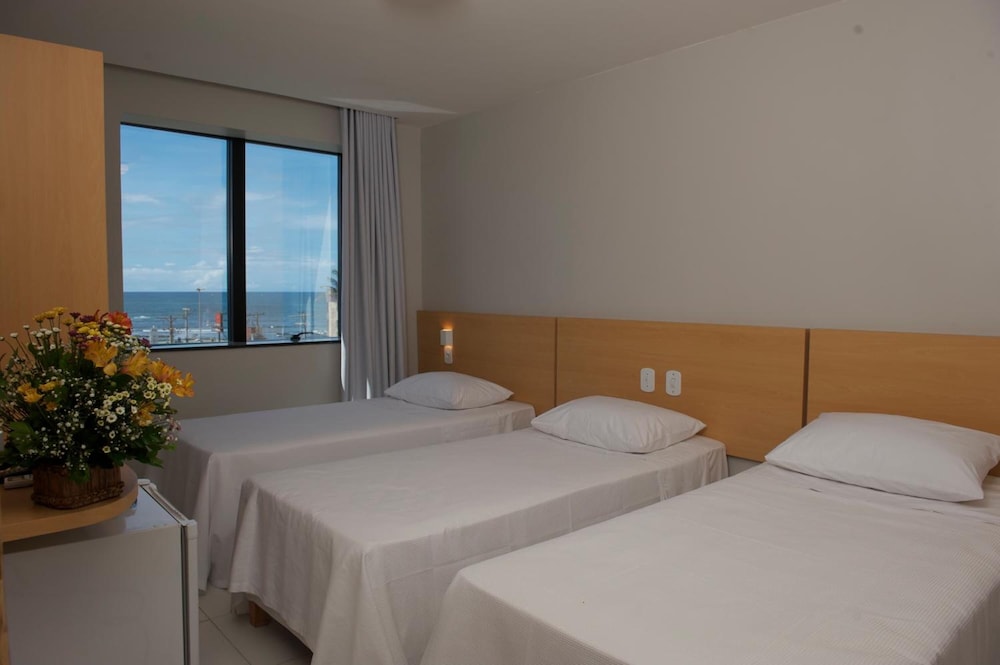 Absolutte Hotel 6/25