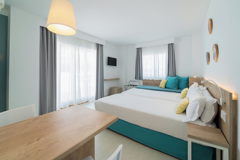SUPERIOR, PENTHOUSE, STUDIO, TERRACE