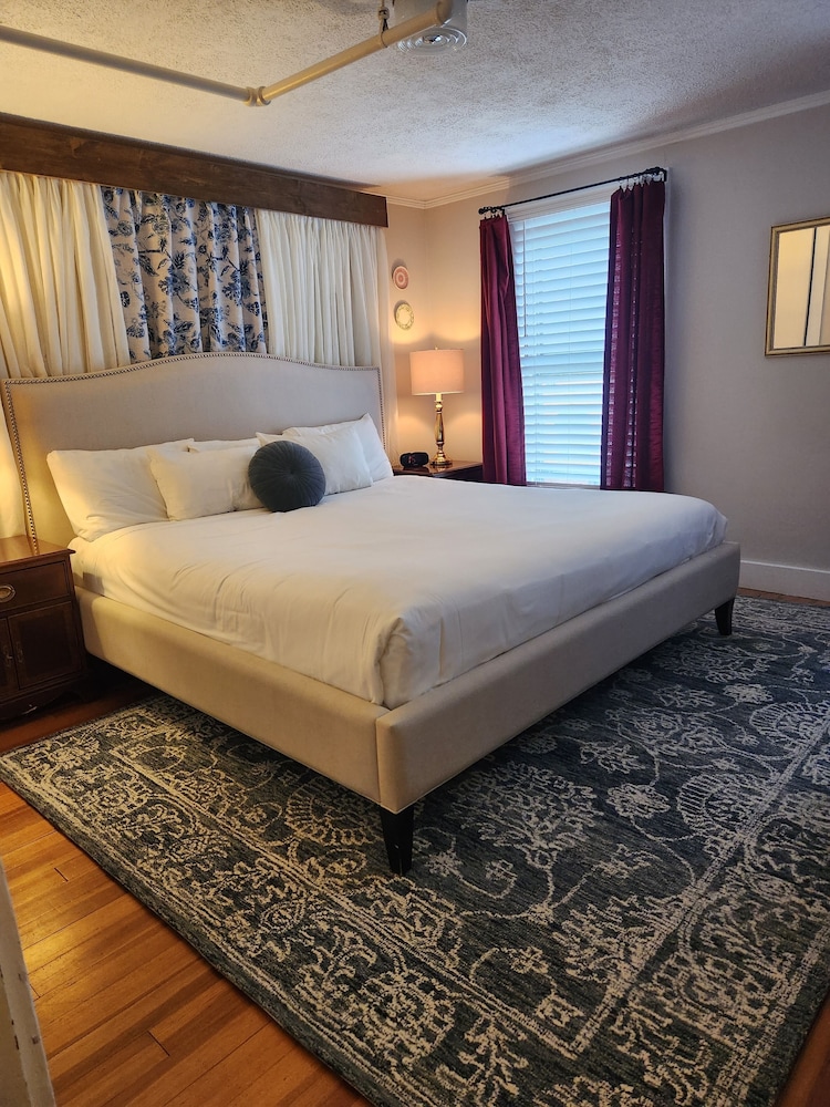 The Kennebunk Inn 7/50