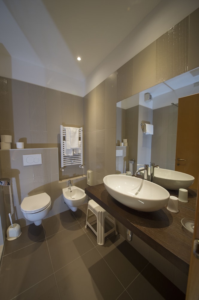 Terme Milano 33/33