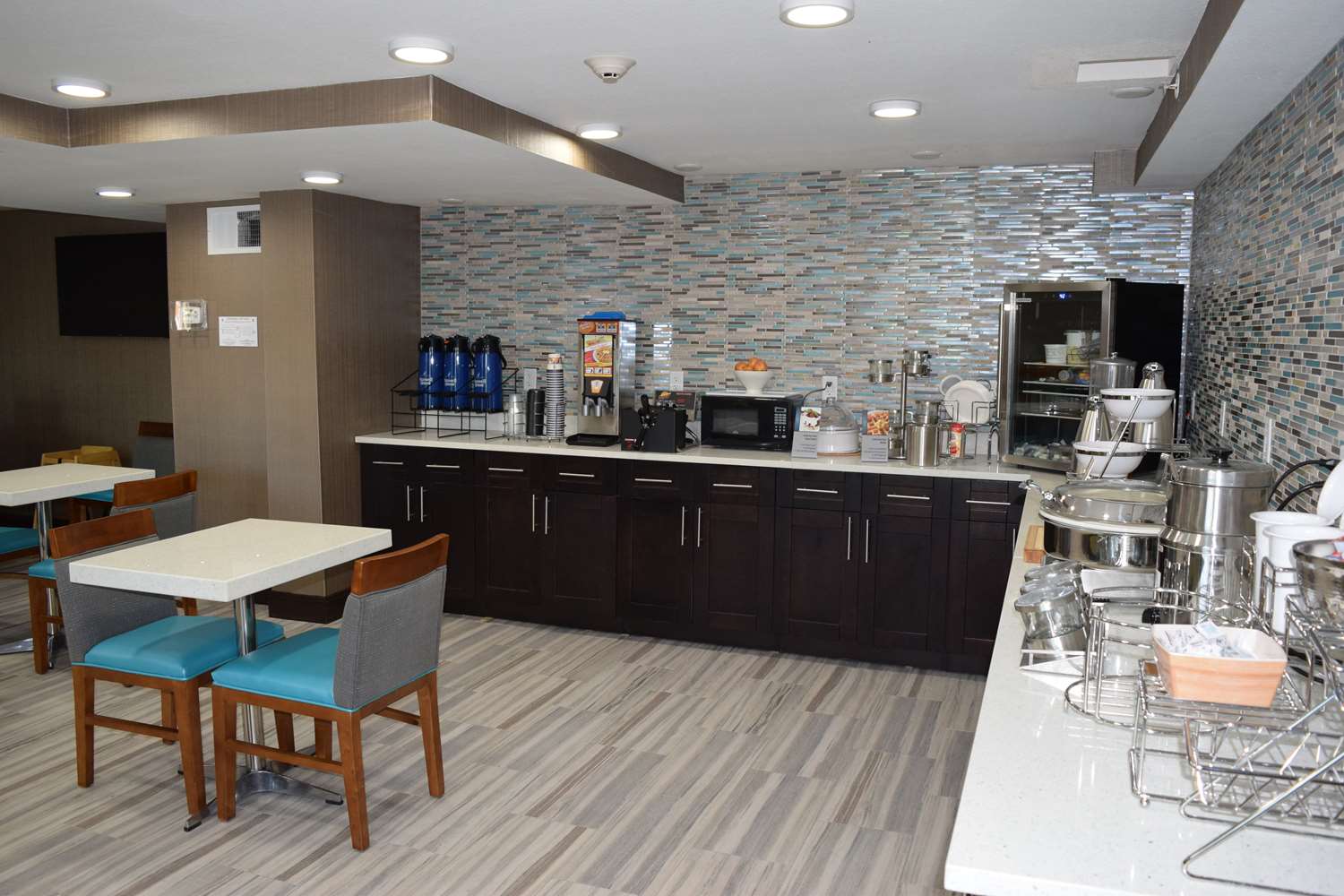 Best Western Plus Hardeeville Inn & Suites 6/10