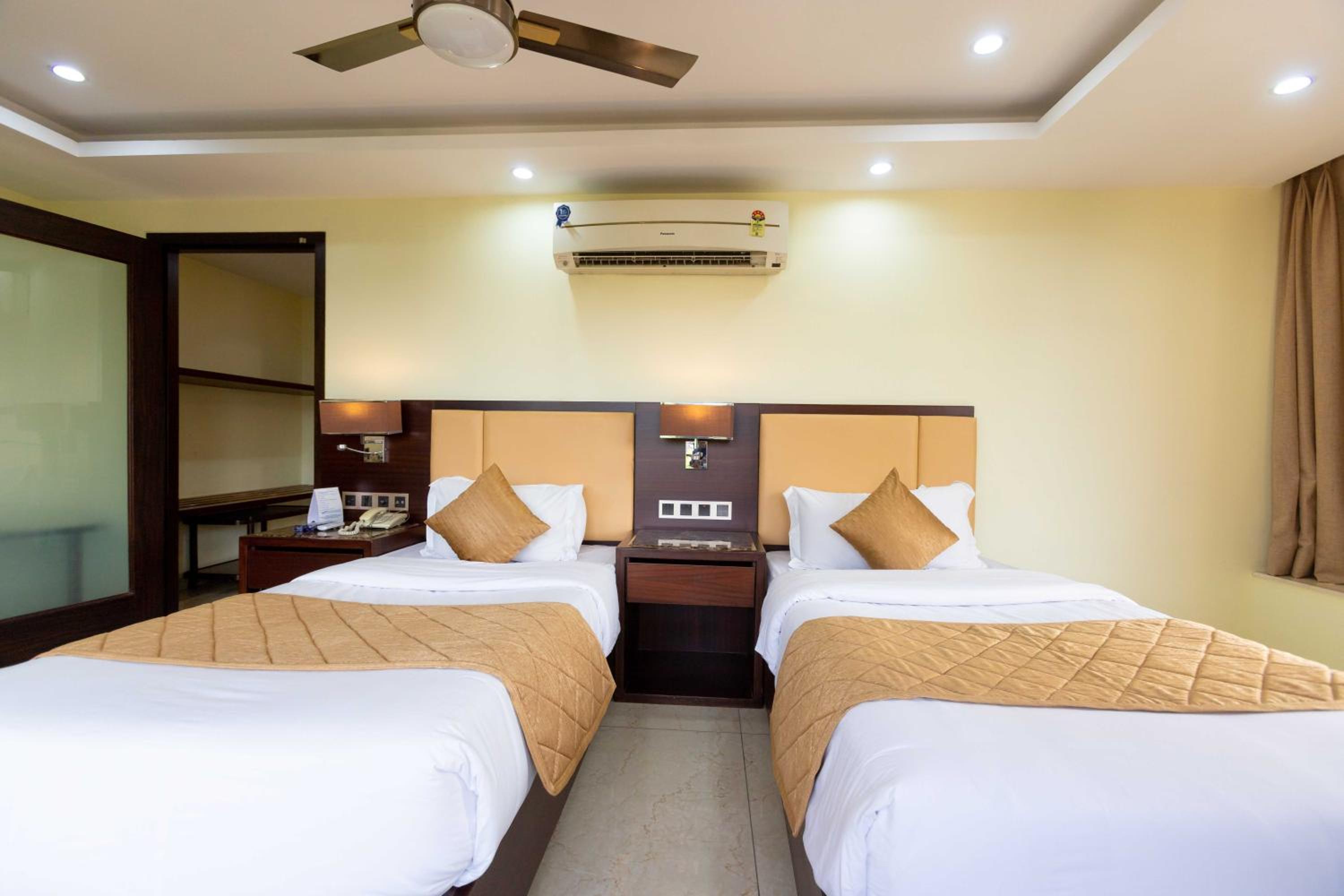 Standard, Twin Beds