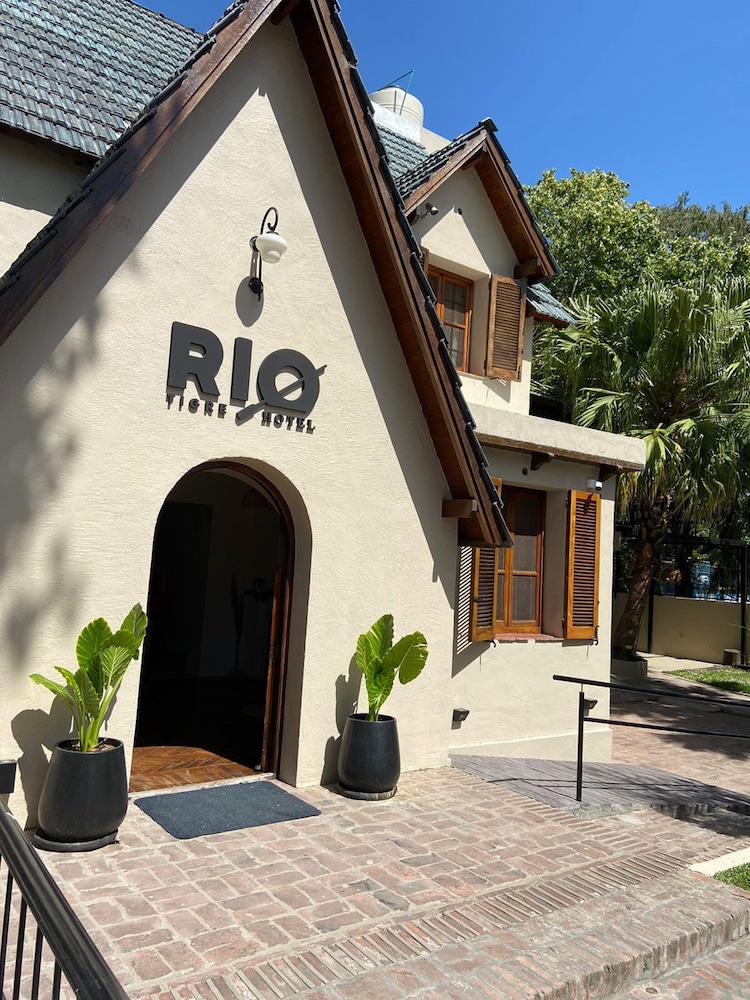 RIO TIGRE HOTEL 2/26