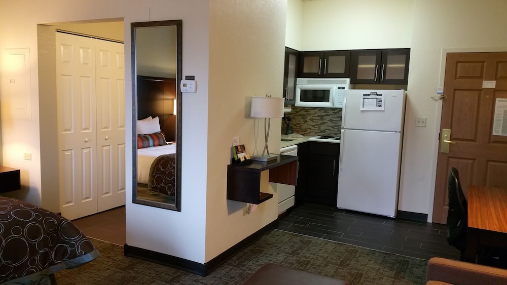 Staybridge Suites Chicago Oakbrook Terrace 46/64