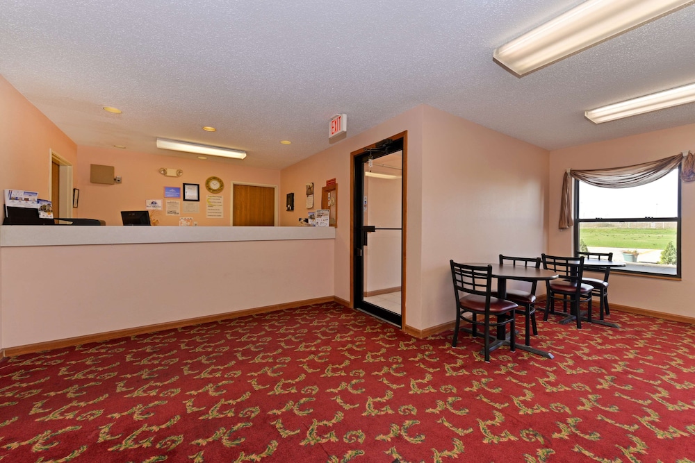 Super 8 by Wyndham Chenoa 5/34