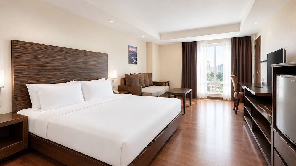 St James Hotel 22/50