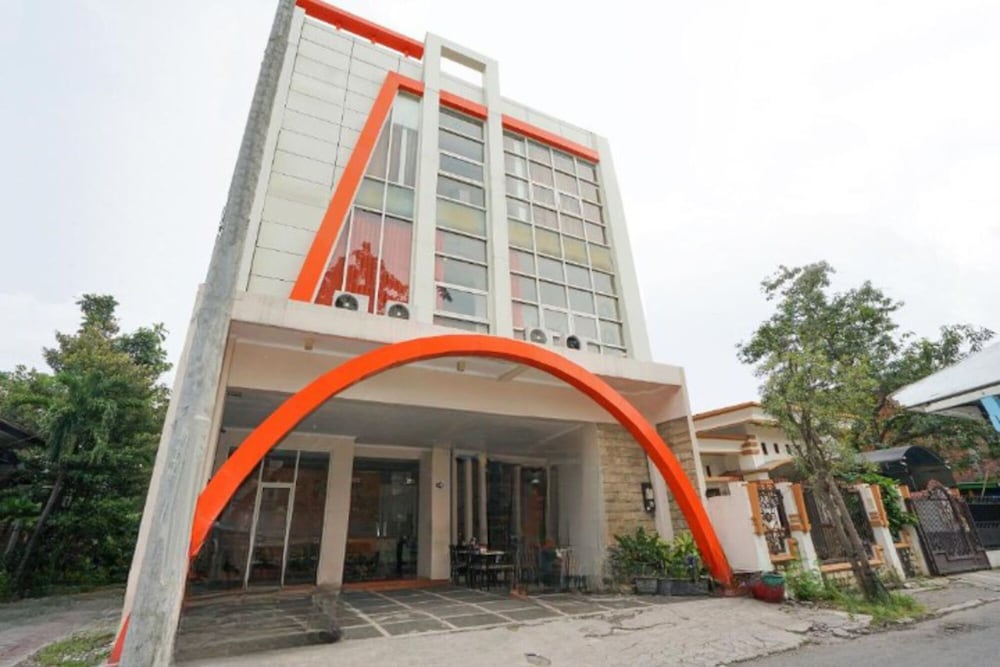 Oyo 450 Semampir Residence 4/64