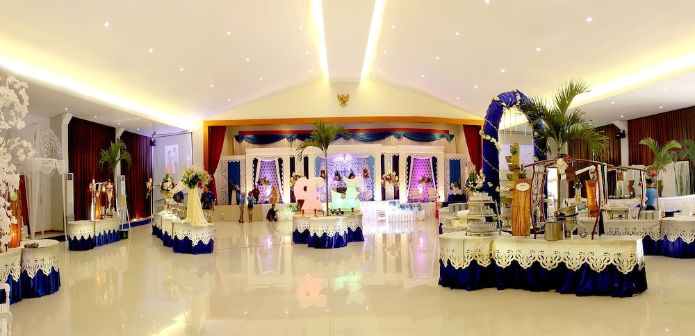 Prima Sr Hotel & Convention 33/50