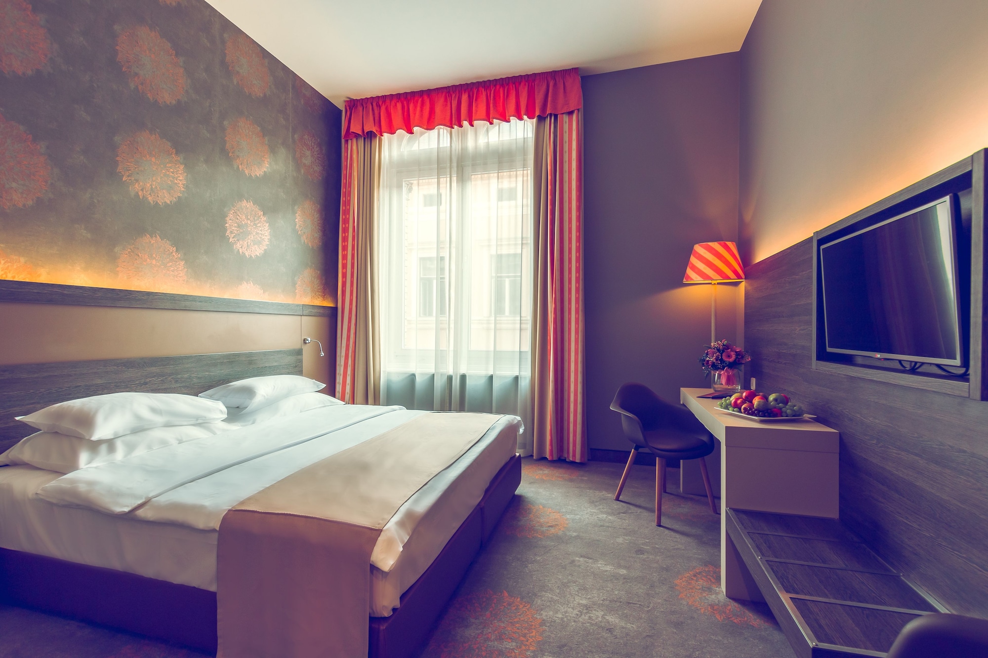 STANDARD, DOUBLE OR TWIN BED