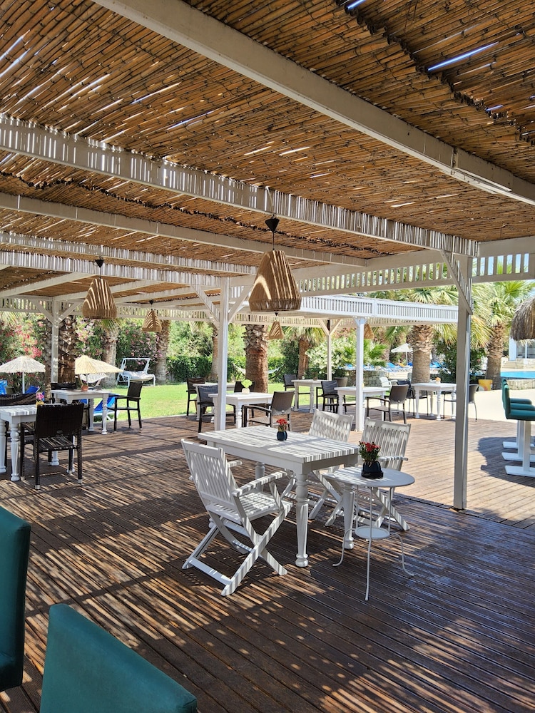 Ladonia Hotels Zemda Gumusluk 31/50
