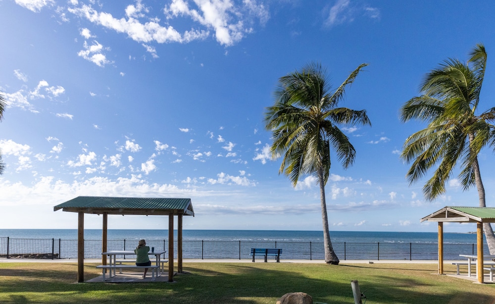 NRMA Bowen Beachfront Holiday Park 20/28
