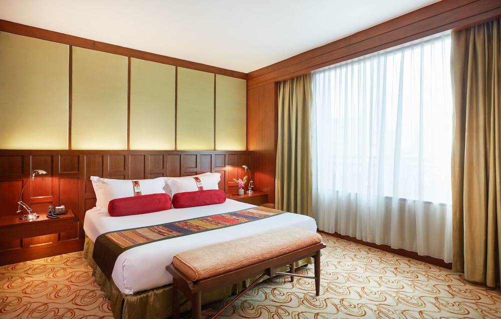 The Davis Bangkok 26/80