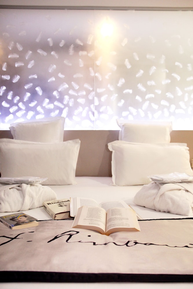 Hotel Litteraire Arthur Rimbaud, BW Signature Collection 41/45