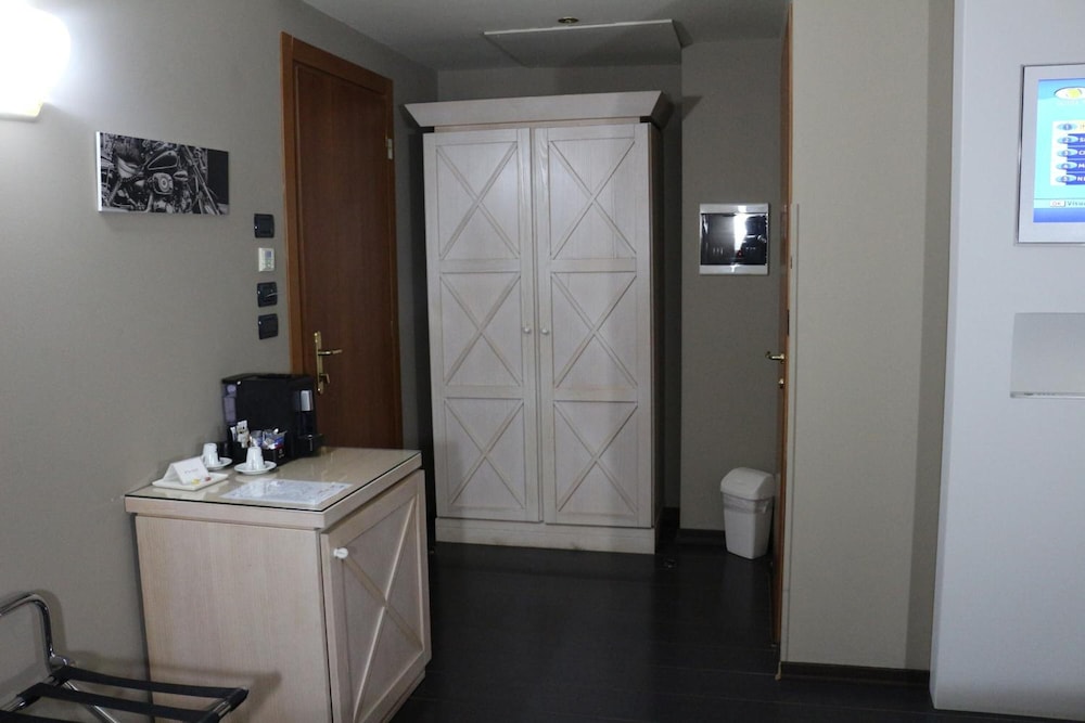 Hotel Garibaldi 6/44