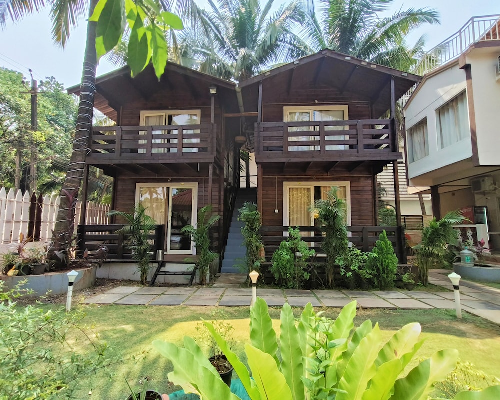 Beach Walk Resort - Goa 30/35