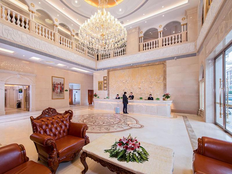 Vienna Hotel (Shantou Chaoyang High-Speed Railway Station) 9/51