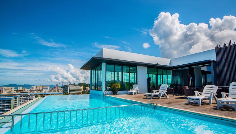 Sky Hotel Kota Kinabalu 6/50