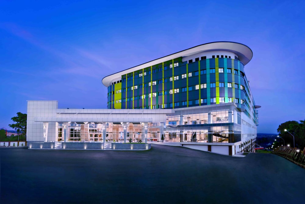 Ck Tanjungpinang Hotel & Convention Centre 1/16